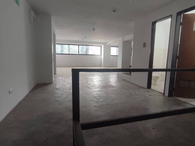 #136 - Local para Venta en Valencia - G - 3