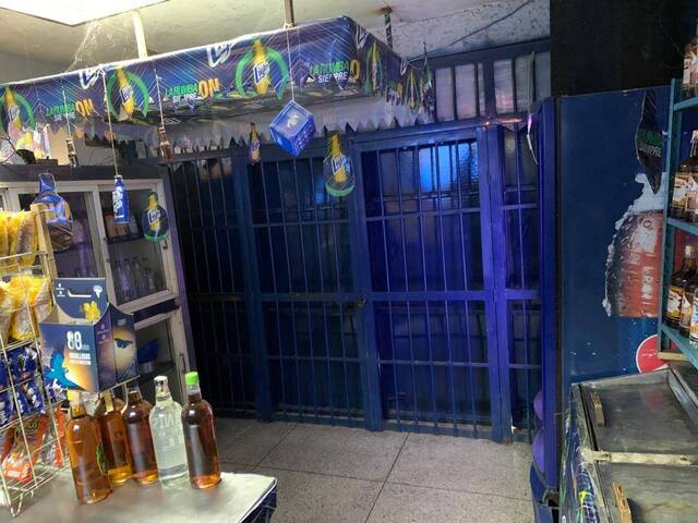 #138 - Oficina para Venta en Los Guayos - G - 2