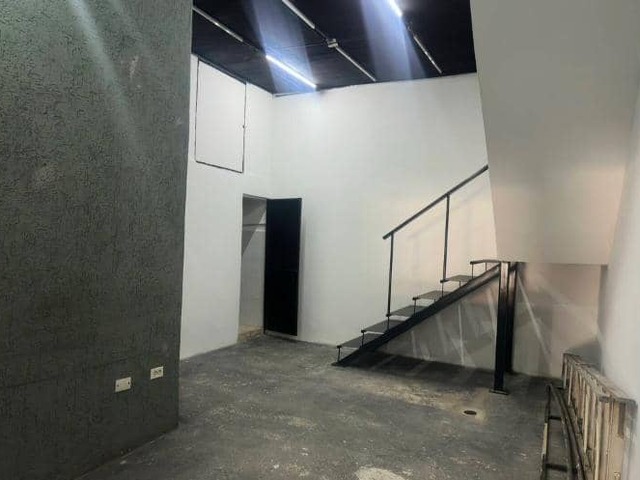 #165 - Local para Venta en Valencia - G - 2